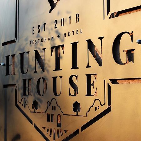 Готель Hunting House Turija Екстер'єр фото